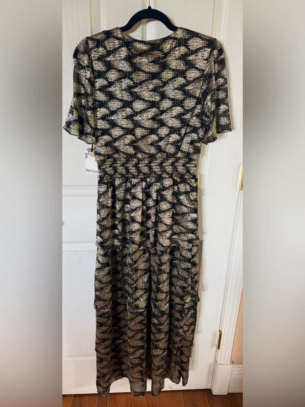 Kensie Dresses Black and Gold Formal Dress. - Picture 2 of 3